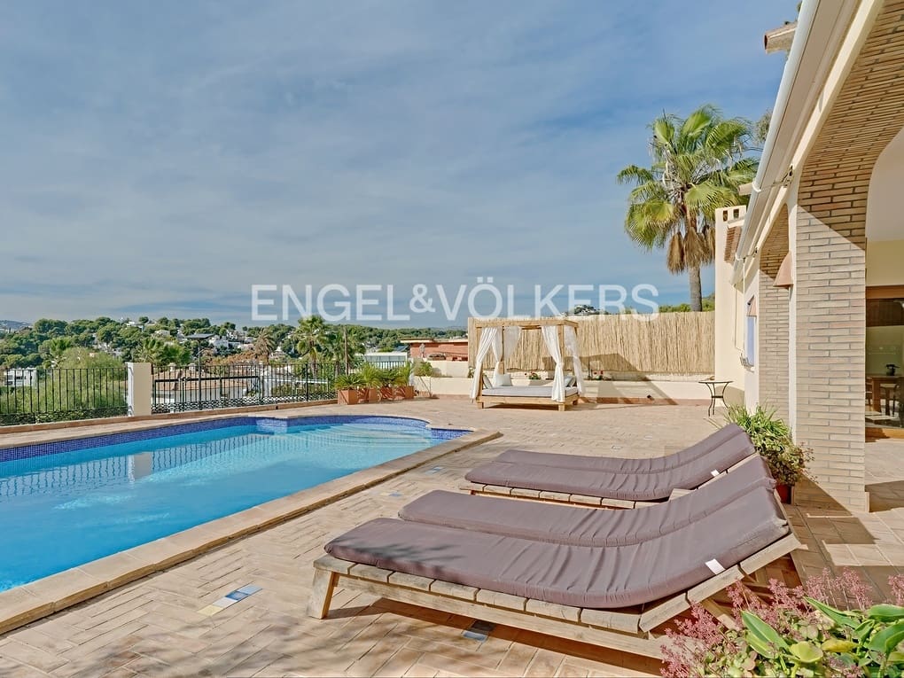 4 soveværelse Villa til salg i Moraira med swimmingpool garage - € 2.950.000 (Ref: 8107412)