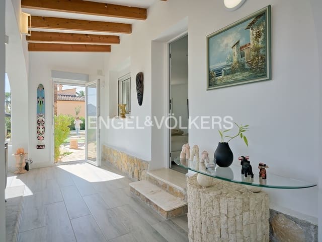 3 sypialnia Willa na sprzedaż w Calpe / Calp z basenem garażem - 535 000 € (Ref: 8155547)