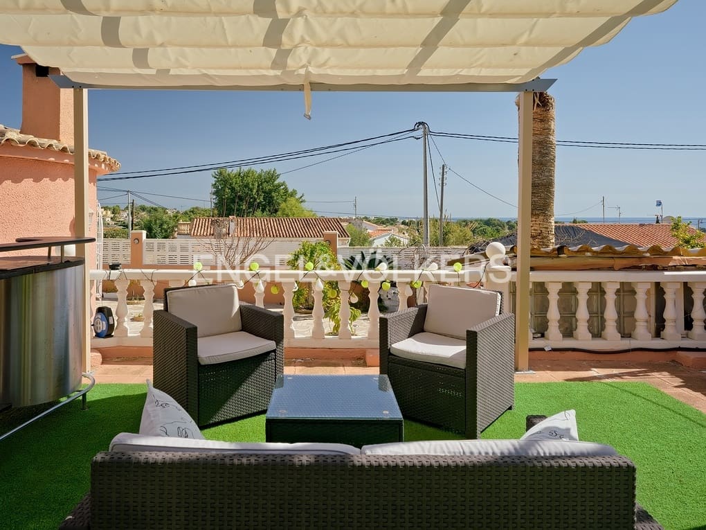 Chalet de 3 habitaciones en Calpe / Calp en venta con piscina garaje - 535.000 € (Ref: 8155547)