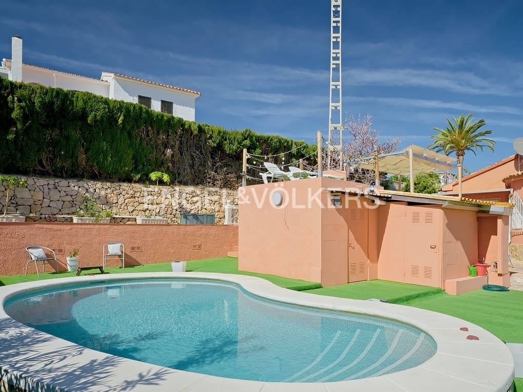 Chalet de 3 habitaciones en Calpe / Calp en venta con piscina garaje - 535.000 € (Ref: 8155547)