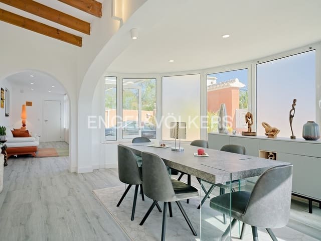 Chalet de 3 habitaciones en Calpe / Calp en venta con piscina garaje - 535.000 € (Ref: 8155547)