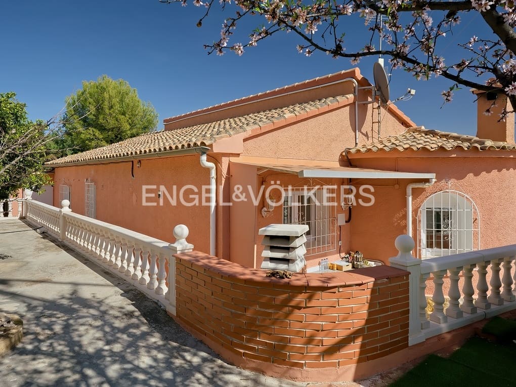 Chalet de 3 habitaciones en Calpe / Calp en venta con piscina garaje - 535.000 € (Ref: 8155547)