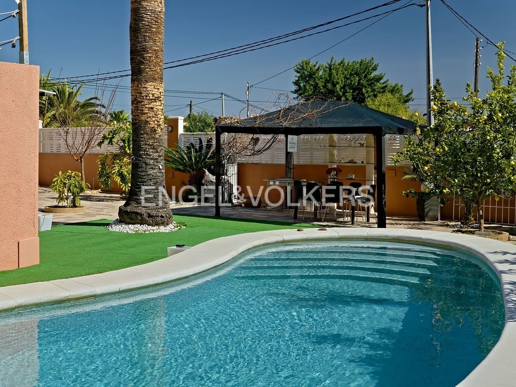 Chalet de 3 habitaciones en Calpe / Calp en venta con piscina garaje - 535.000 € (Ref: 8155547)