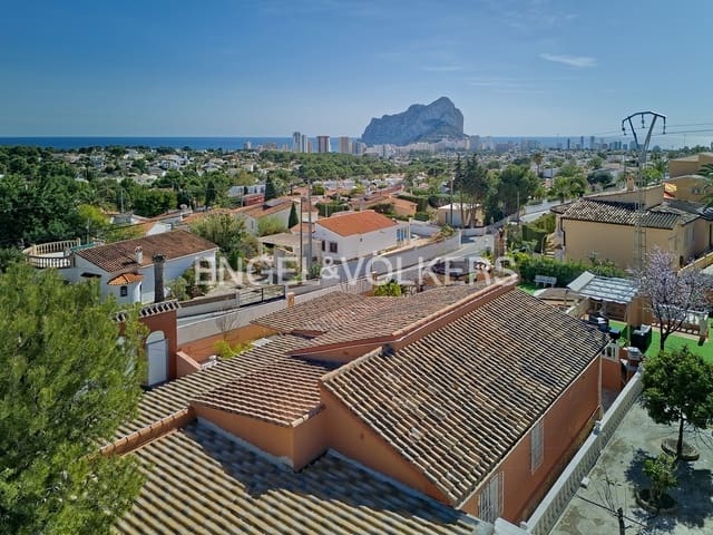 Chalet de 3 habitaciones en Calpe / Calp en venta con piscina garaje - 535.000 € (Ref: 8155547)
