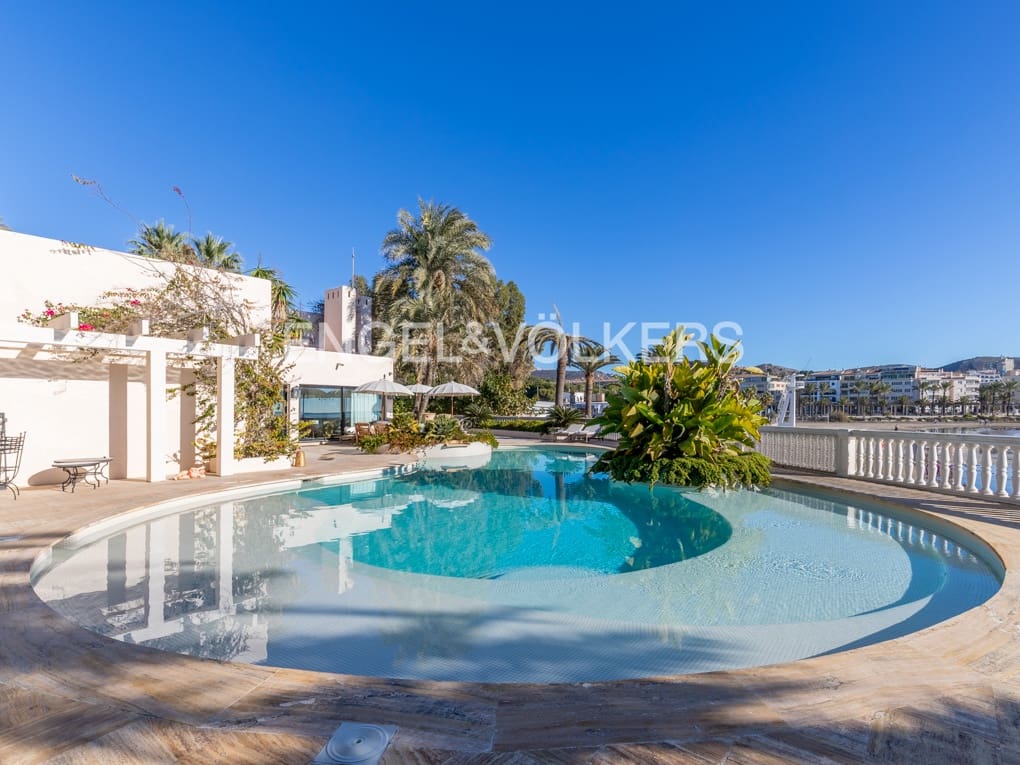 4 soverom Villa til salgs i Moraira med svømmebasseng garasje - € 5 850 000 (Ref: 8171134)