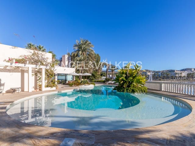 4 soverom Villa til salgs i Moraira, Teulada-Moraira med svømmebasseng garasje - € 5 850 000 (Ref: 8171134)