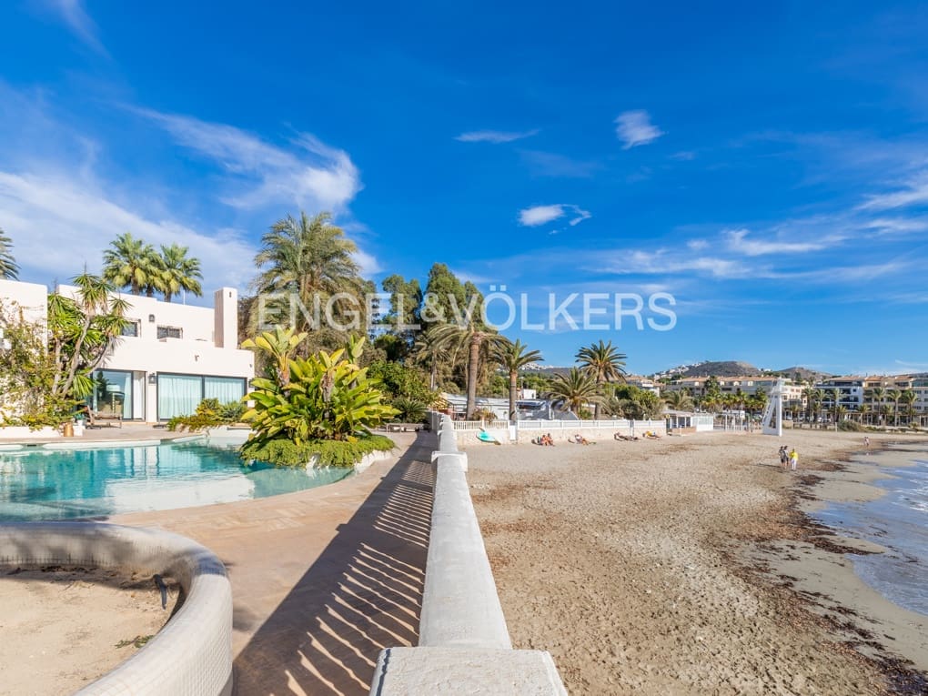 4 soverom Villa til salgs i Moraira med svømmebasseng garasje - € 5 850 000 (Ref: 8171134)