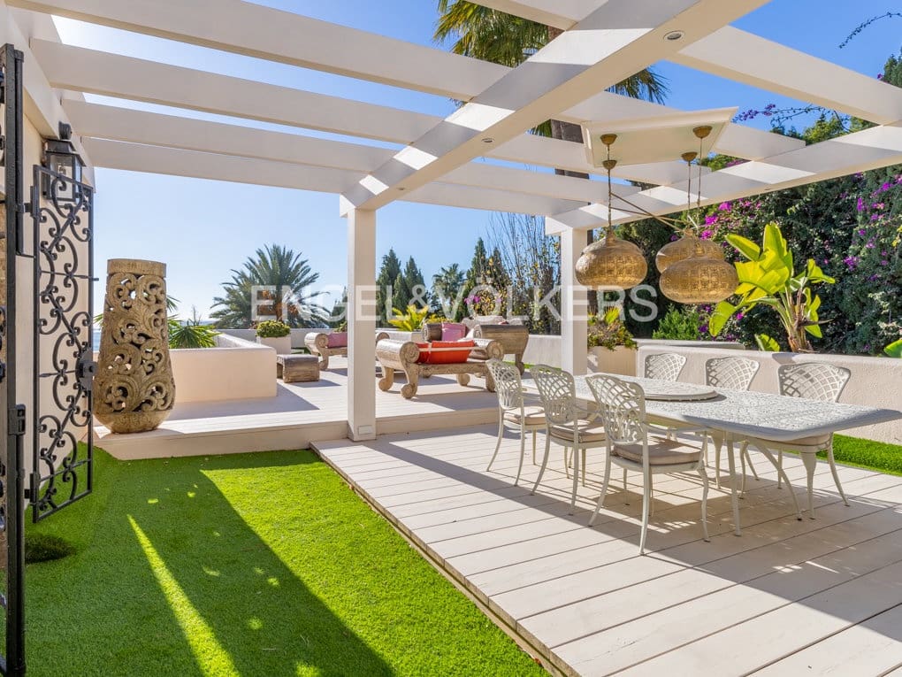 4 slaapkamer Villa te koop in Moraira met zwembad garage - € 5.850.000 (Ref: 8171134)