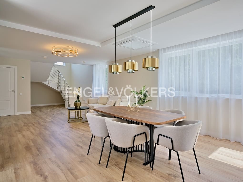 4 soveværelse Villa til salg i Calpe / Calp med swimmingpool garage - € 1.090.000 (Ref: 8200551)