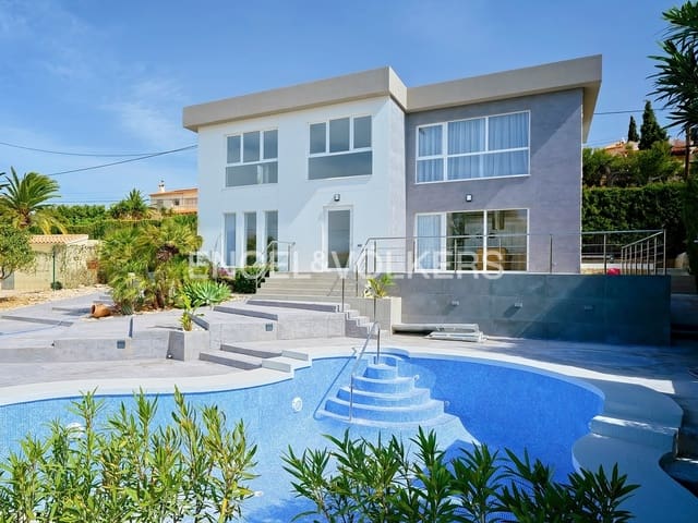 4 soveværelse Villa til salg i Calpe / Calp med swimmingpool garage - € 1.090.000 (Ref: 8200551)