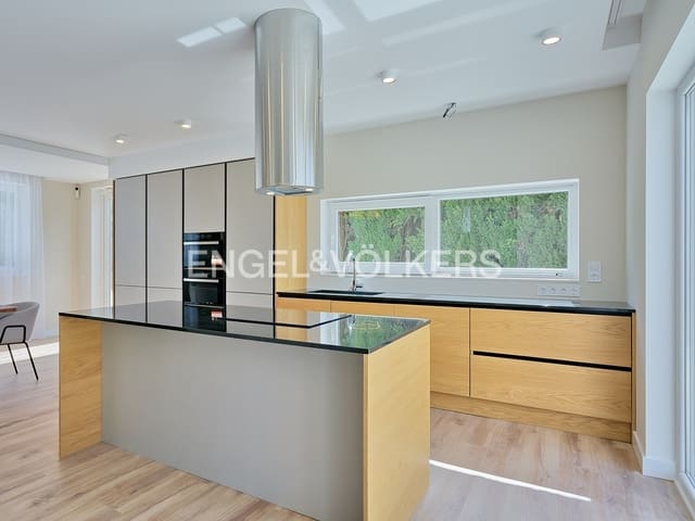 4 soveværelse Villa til salg i Calpe / Calp med swimmingpool garage - € 1.090.000 (Ref: 8200551)