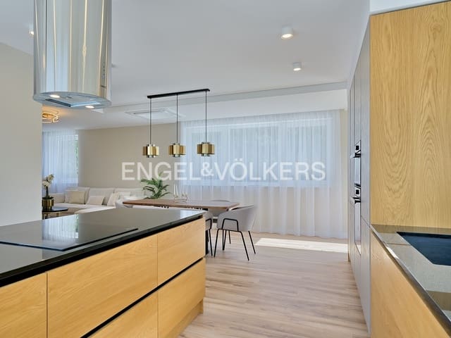 4 soveværelse Villa til salg i Calpe / Calp med swimmingpool garage - € 1.090.000 (Ref: 8200551)