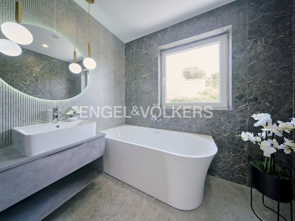 4 soveværelse Villa til salg i Calpe / Calp med swimmingpool garage - € 1.090.000 (Ref: 8200551)