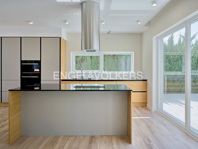4 chambre Villa/Maison à vendre à Pueblo, Calpe / Calp avec piscine garage - 1 090 000 € (Ref: 8200551)