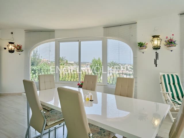 5 quarto Moradia para venda em Calpe / Calp com piscina garagem - 795 000 € (Ref: 8205582)