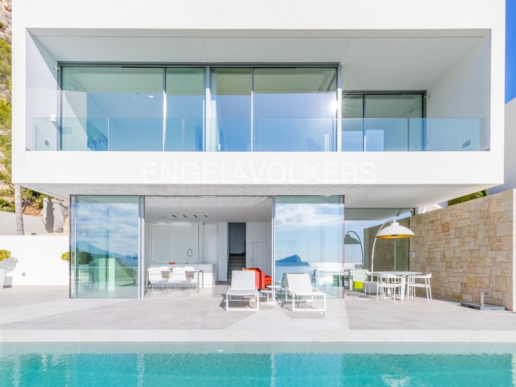 3 makuuhuone Huvila myytävänä paikassa Altea mukana uima-altaan 
autotalli - 2 980 000 € (Ref: 8244144)