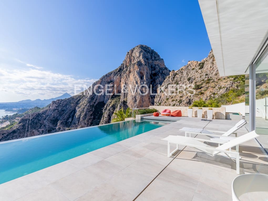 3 makuuhuone Huvila myytävänä paikassa Altea mukana uima-altaan 
autotalli - 2 980 000 € (Ref: 8244144)