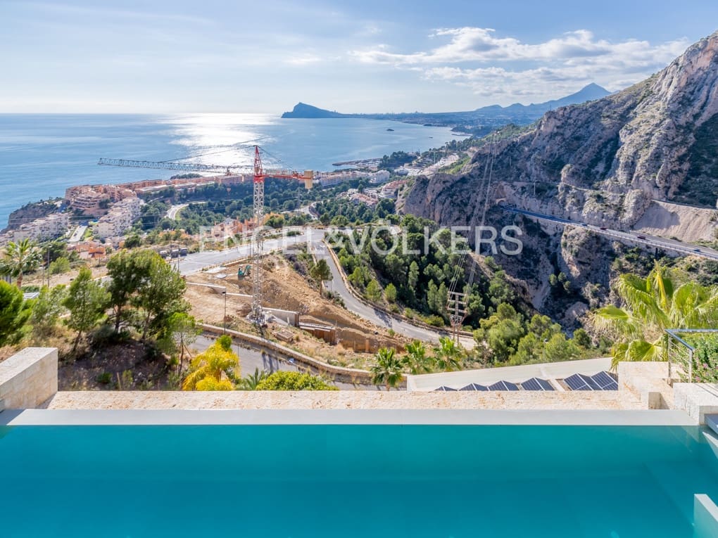 3 makuuhuone Huvila myytävänä paikassa Altea mukana uima-altaan 
autotalli - 2 980 000 € (Ref: 8244144)