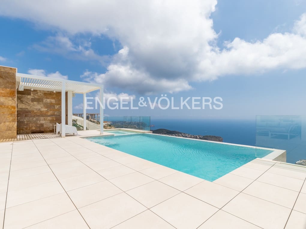 4 soveværelse Villa til salg i Cumbre del Sol med swimmingpool garage - € 1.990.000 (Ref: 8253219)