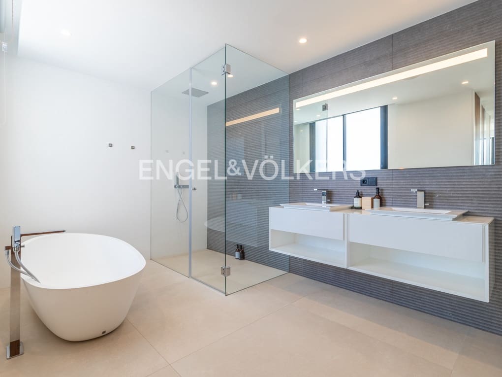 4 soveværelse Villa til salg i Cumbre del Sol med swimmingpool garage - € 1.990.000 (Ref: 8253219)