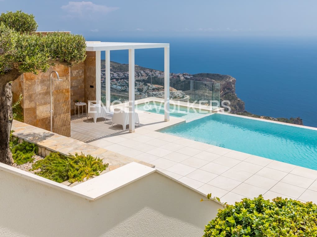 4 soveværelse Villa til salg i Cumbre del Sol med swimmingpool garage - € 1.990.000 (Ref: 8253219)