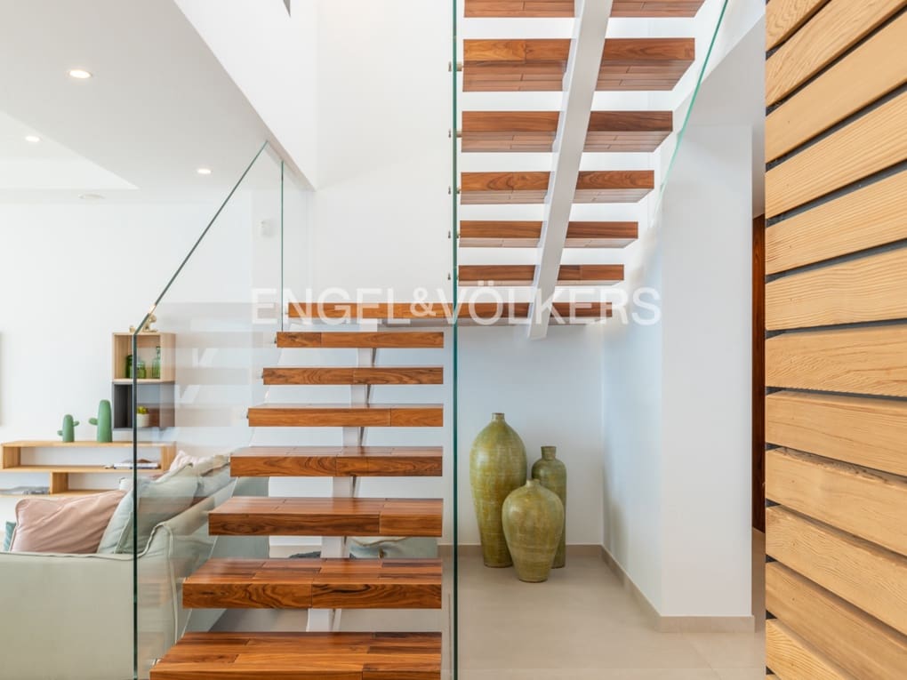 4 soveværelse Villa til salg i Cumbre del Sol med swimmingpool garage - € 1.990.000 (Ref: 8253219)