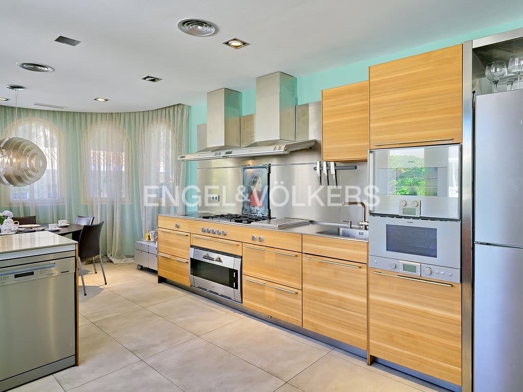 Chalet de 11 habitaciones en Altea en venta con piscina garaje - 9.900.000 € (Ref: 8277179)