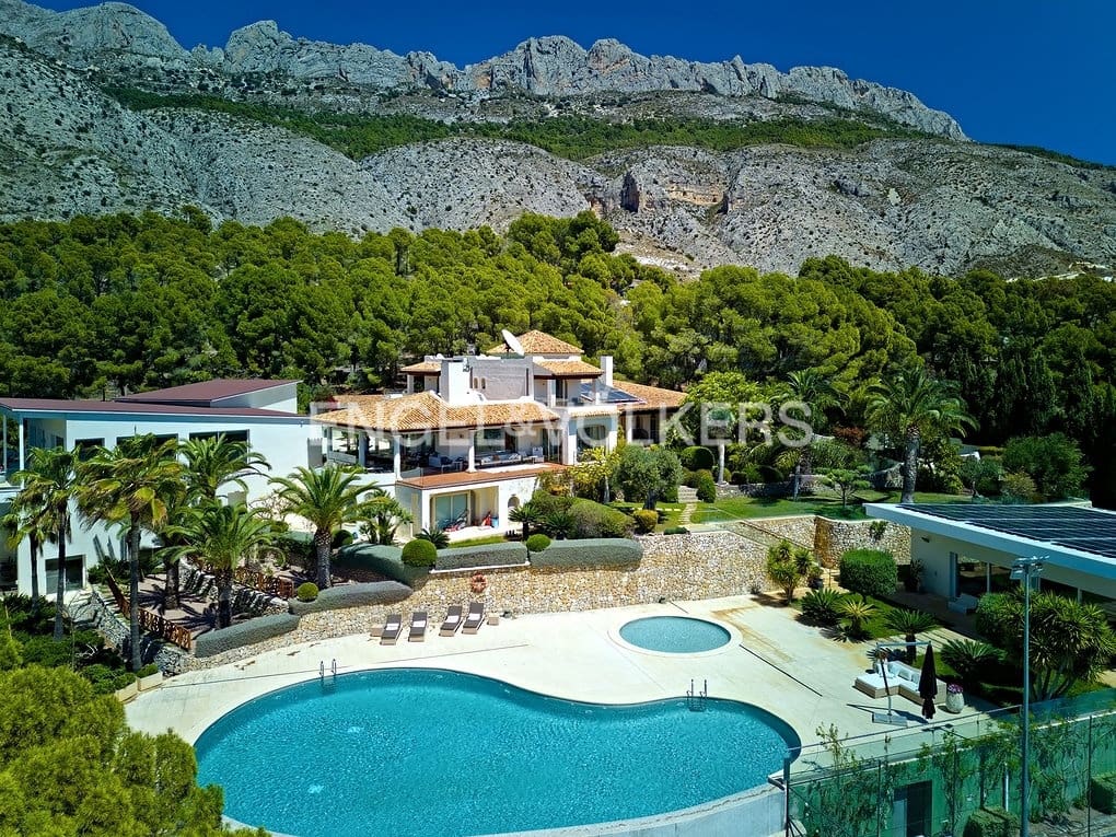 Chalet de 11 habitaciones en Altea en venta con piscina garaje - 9.900.000 € (Ref: 8277179)