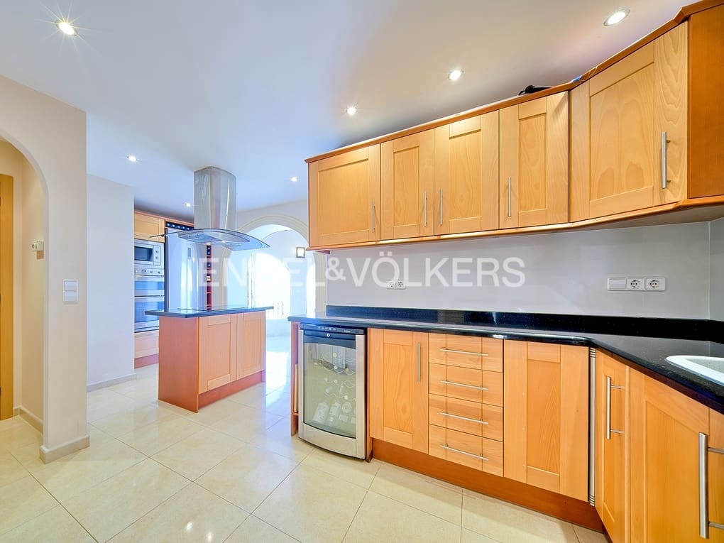 3 soveværelse Villa til salg i Calpe / Calp med swimmingpool garage - € 478.000 (Ref: 8296818)