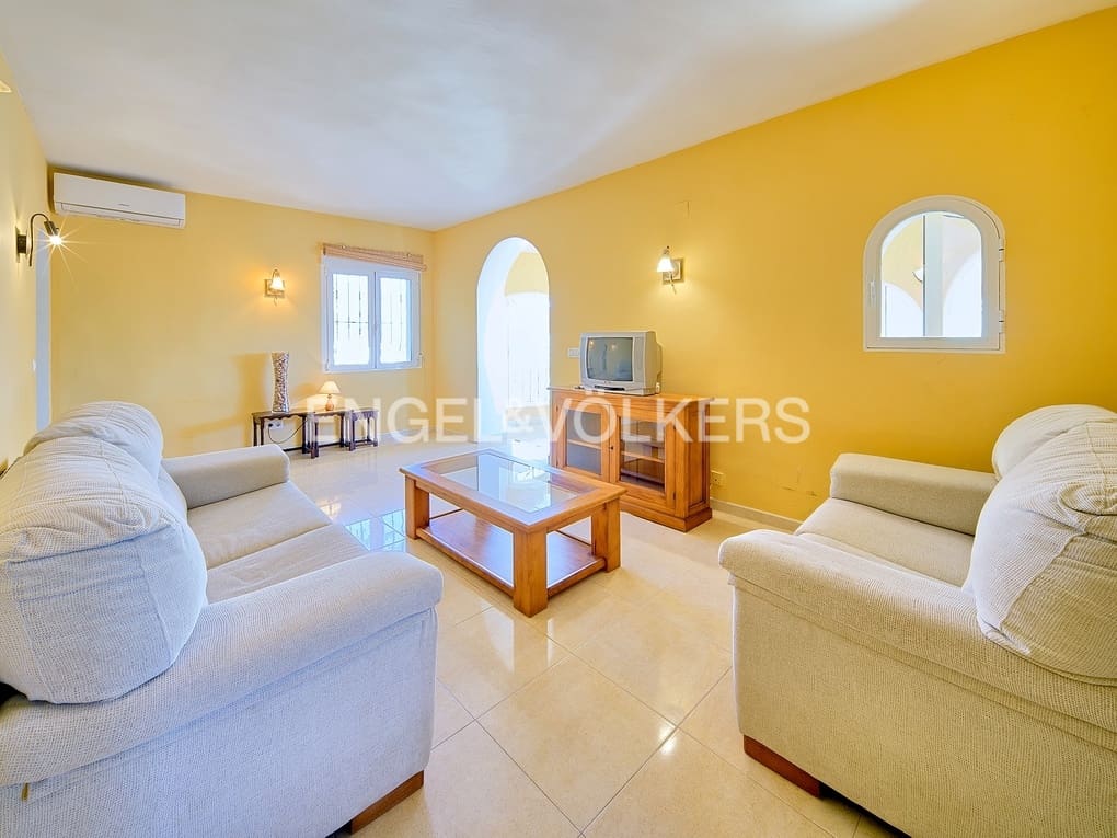 3 soveværelse Villa til salg i Calpe / Calp med swimmingpool garage - € 478.000 (Ref: 8296818)