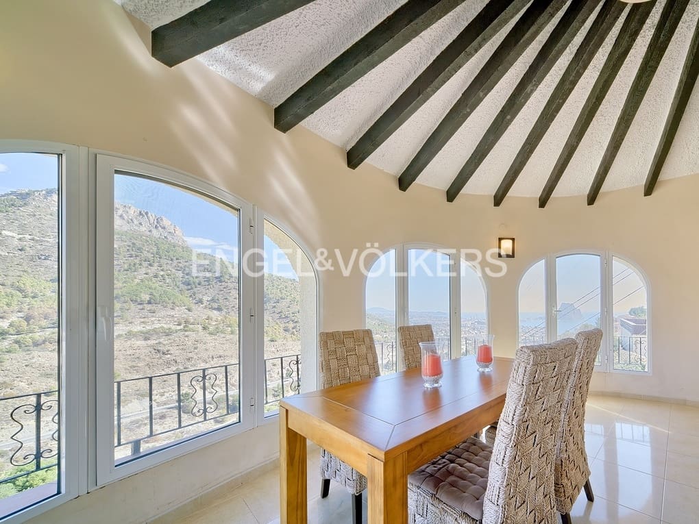 3 soveværelse Villa til salg i Calpe / Calp med swimmingpool garage - € 478.000 (Ref: 8296818)