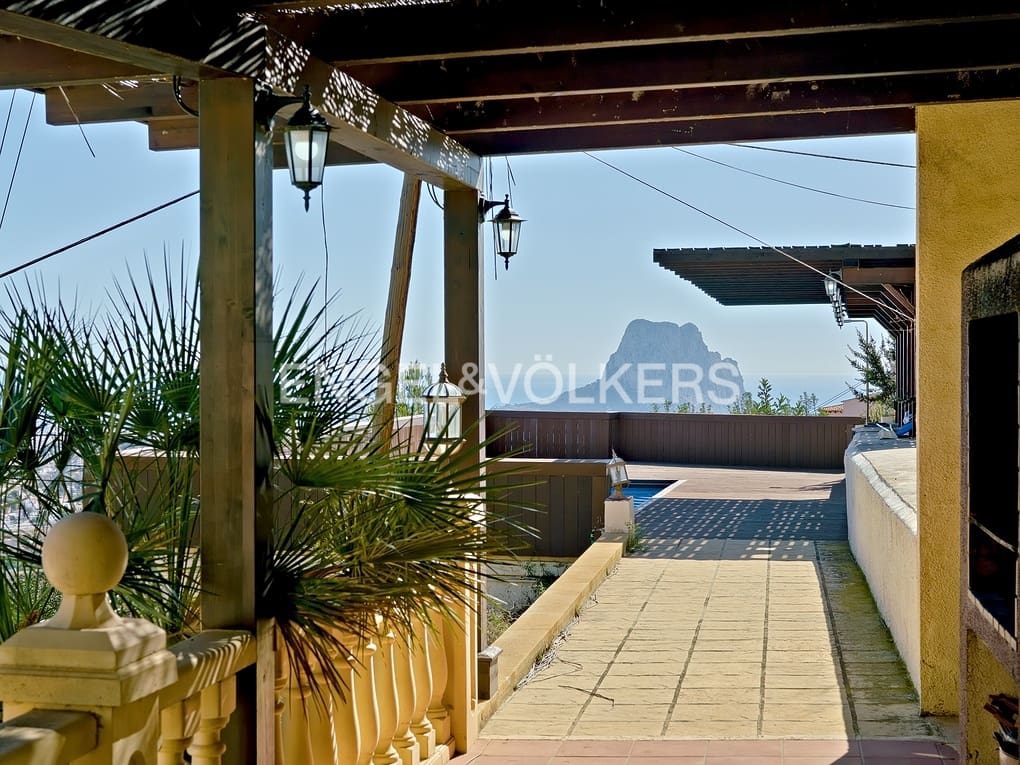 3 soveværelse Villa til salg i Calpe / Calp med swimmingpool garage - € 478.000 (Ref: 8296818)