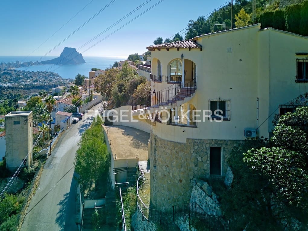 3 soveværelse Villa til salg i Calpe / Calp med swimmingpool garage - € 478.000 (Ref: 8296818)