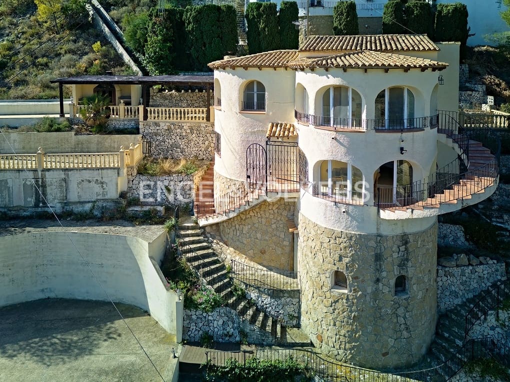 3 soveværelse Villa til salg i Calpe / Calp med swimmingpool garage - € 478.000 (Ref: 8296818)