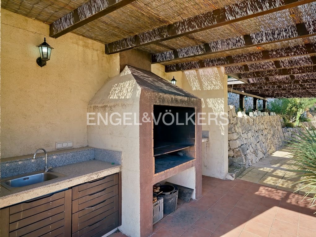 3 soveværelse Villa til salg i Calpe / Calp med swimmingpool garage - € 478.000 (Ref: 8296818)