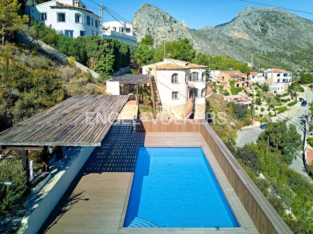 3 soveværelse Villa til salg i Calpe / Calp med swimmingpool garage - € 478.000 (Ref: 8296818)