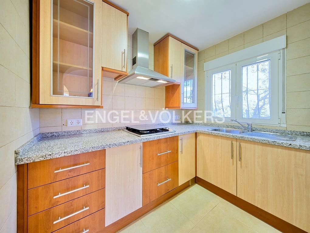 3 makuuhuone Huvila myytävänä paikassa Calpe / Calp mukana uima-altaan 
autotalli - 478 000 € (Ref: 8296818)