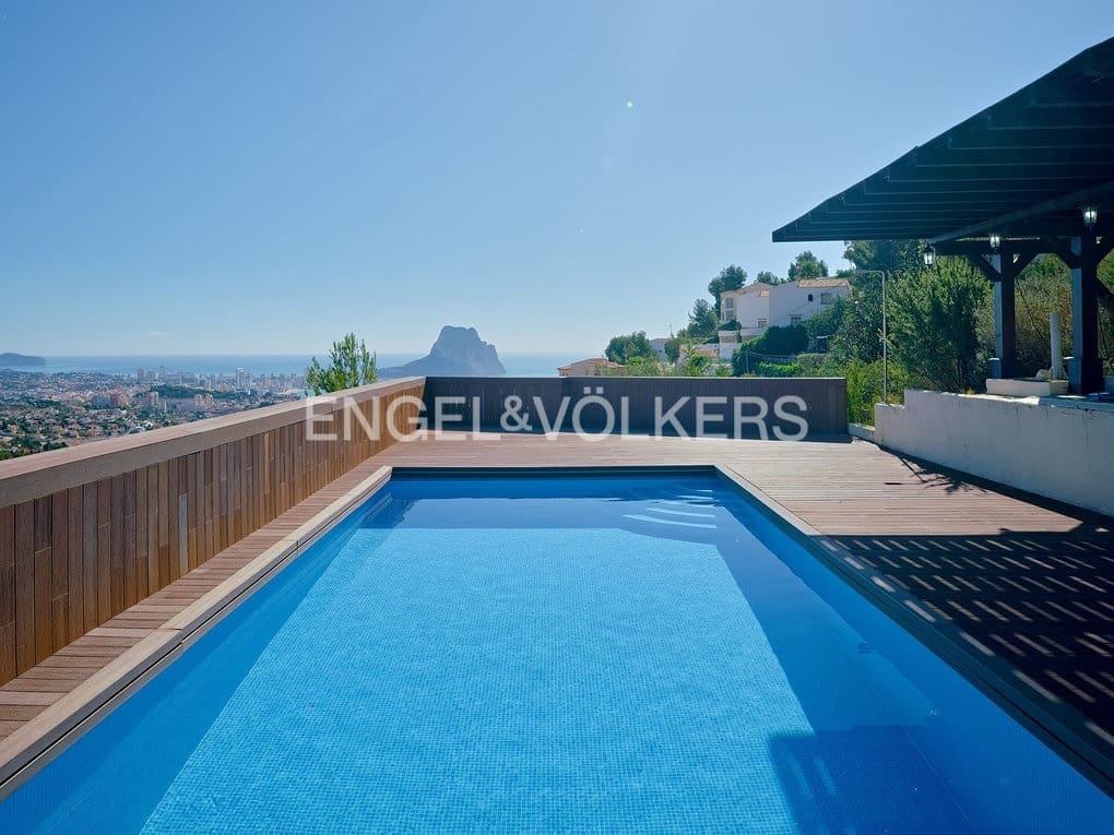 3 makuuhuone Huvila myytävänä paikassa Calpe / Calp mukana uima-altaan 
autotalli - 478 000 € (Ref: 8296818)