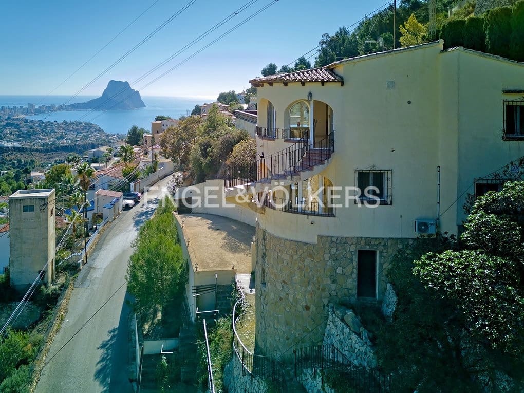 3 makuuhuone Huvila myytävänä paikassa Calpe / Calp mukana uima-altaan 
autotalli - 478 000 € (Ref: 8296818)