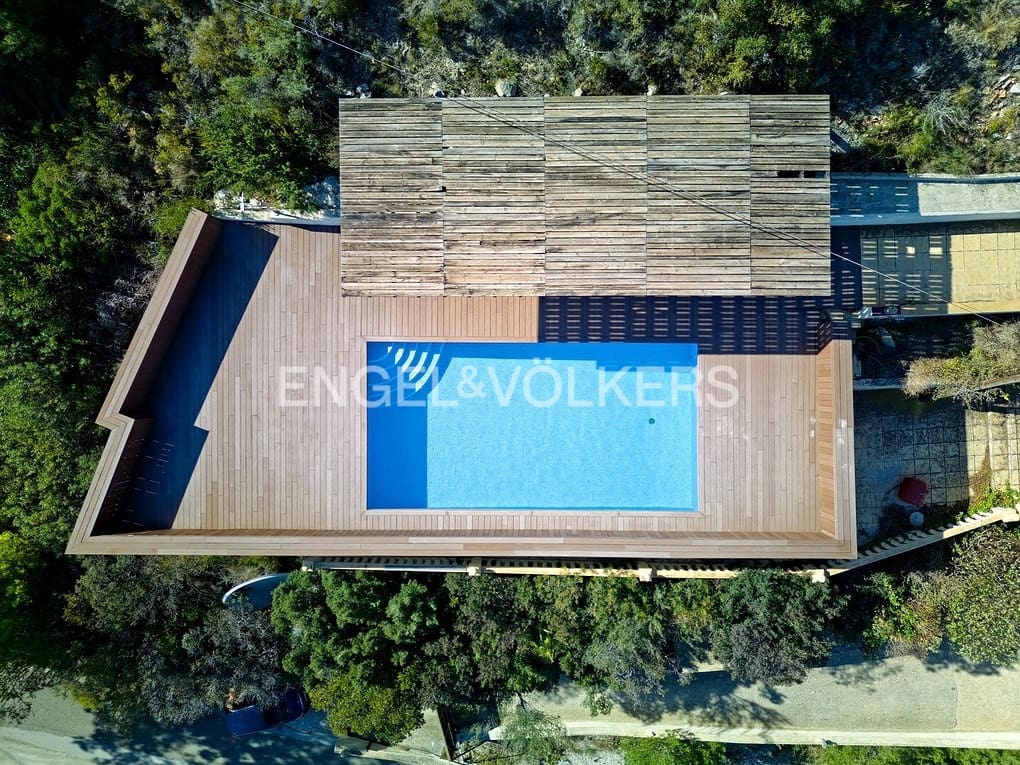 3 makuuhuone Huvila myytävänä paikassa Calpe / Calp mukana uima-altaan 
autotalli - 478 000 € (Ref: 8296818)