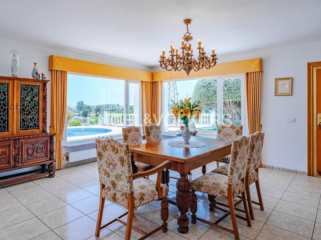 3 soveværelse Villa til salg i Altea med swimmingpool garage - € 1.100.000 (Ref: 8350058)