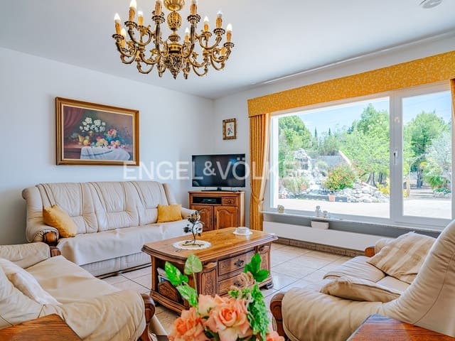 3 makuuhuone Huvila myytävänä paikassa Altea mukana uima-altaan 
autotalli - 1 100 000 € (Ref: 8350058)