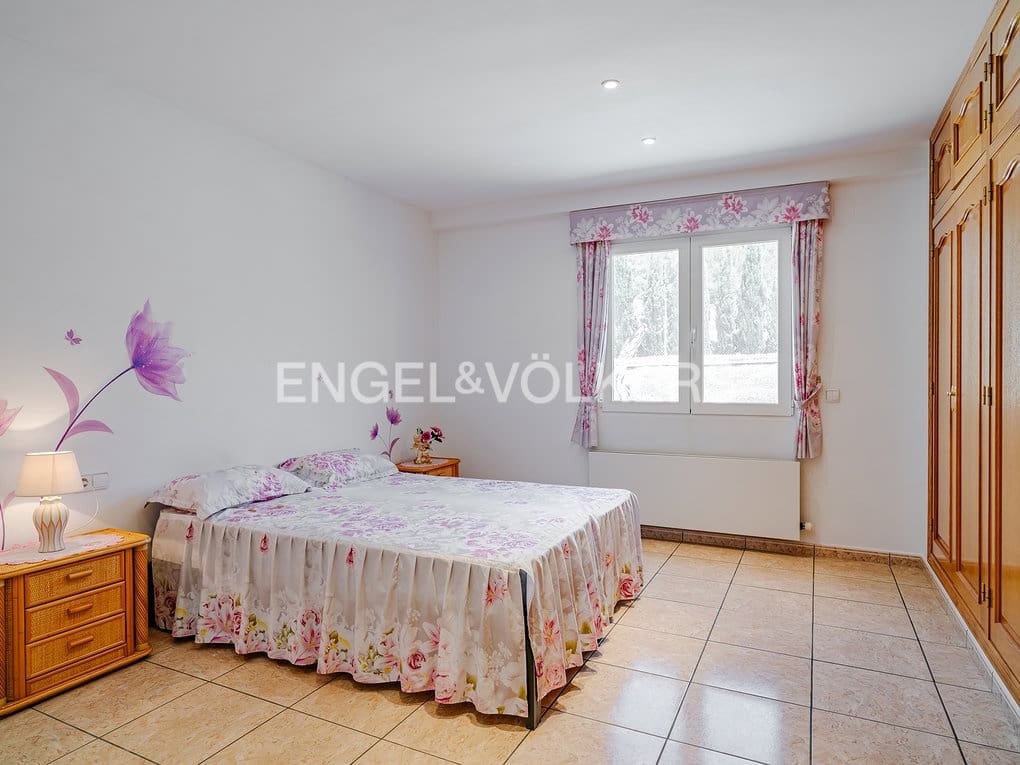 3 bedroom Villa for sale in Altea with pool garage - € 1,100,000 (Ref: 8350058)