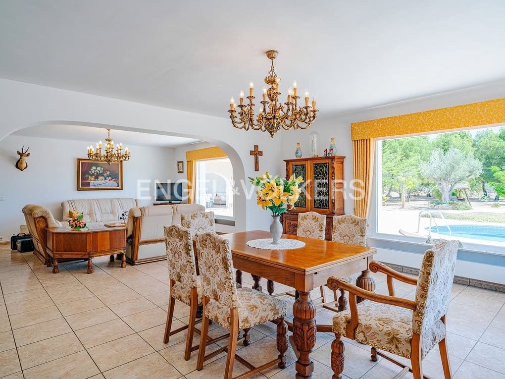 3 bedroom Villa for sale in Altea with pool garage - € 1,100,000 (Ref: 8350058)