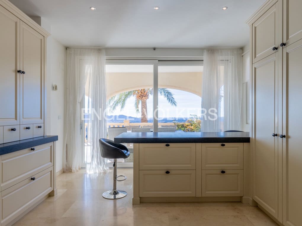 Chalet de 7 habitaciones en Altea en venta con piscina garaje - 2.950.000 € (Ref: 8361773)