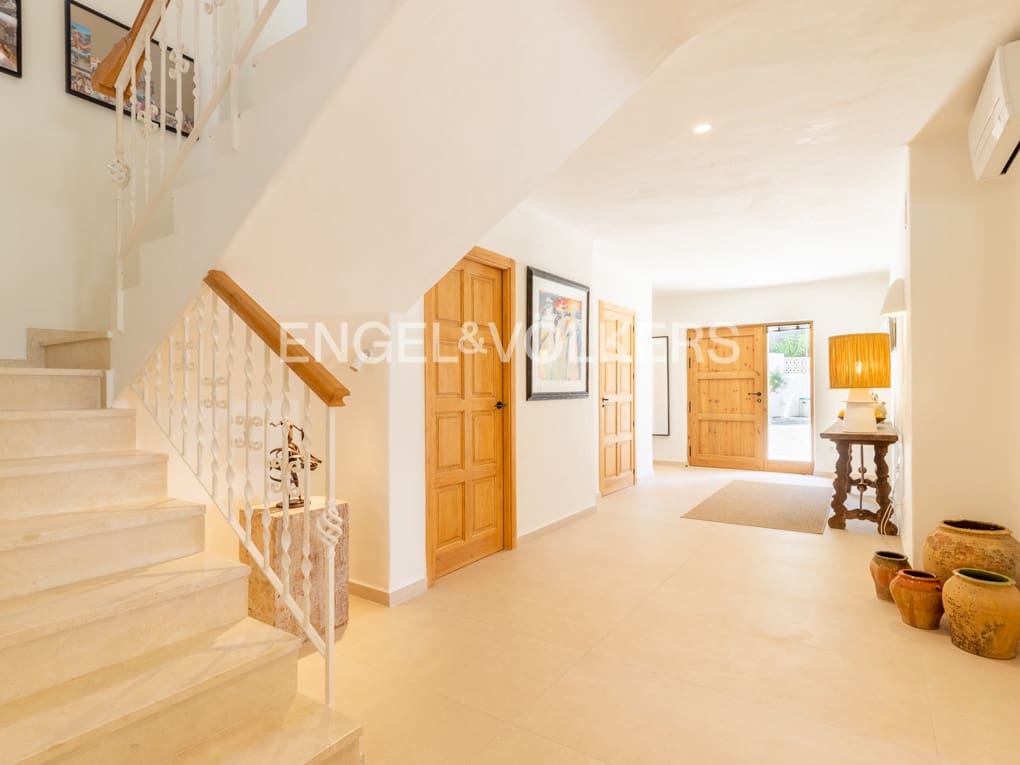 5 soverom Villa til salgs i Moraira med svømmebasseng garasje - € 1 950 000 (Ref: 8394403)