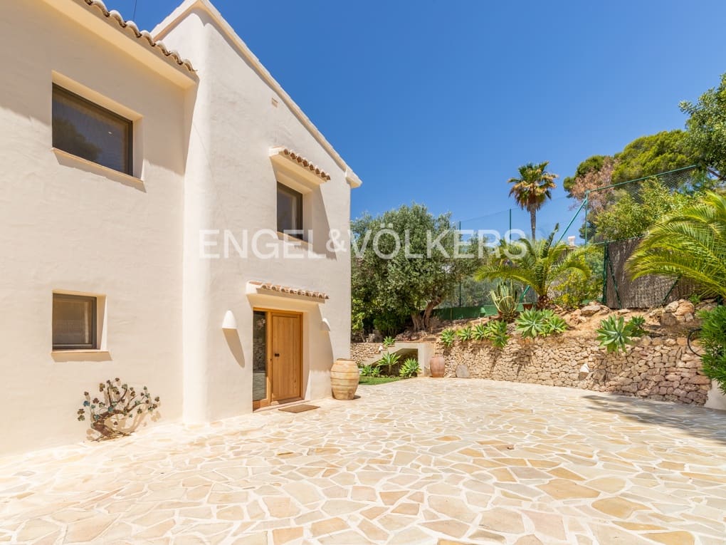 5 soverom Villa til salgs i Moraira med svømmebasseng garasje - € 1 950 000 (Ref: 8394403)