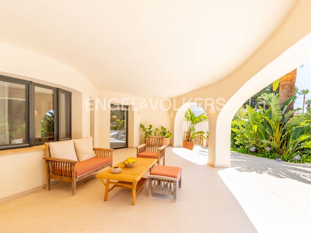 5 soverom Villa til salgs i Moraira med svømmebasseng garasje - € 1 950 000 (Ref: 8394403)