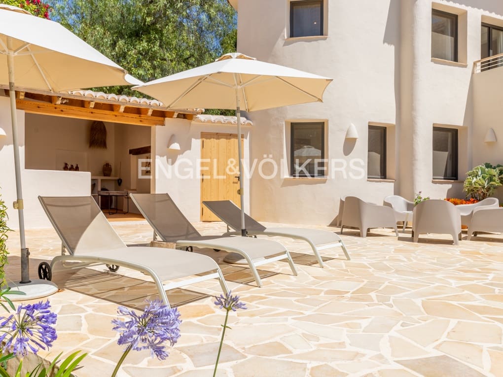 5 soverom Villa til salgs i Moraira med svømmebasseng garasje - € 1 950 000 (Ref: 8394403)