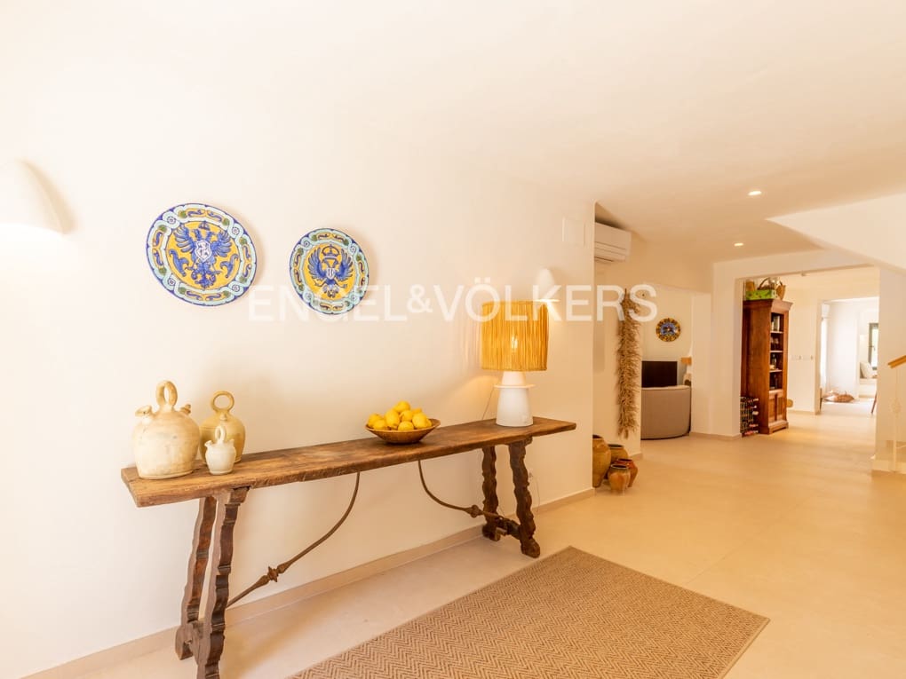 5 soverom Villa til salgs i Moraira med svømmebasseng garasje - € 1 950 000 (Ref: 8394403)